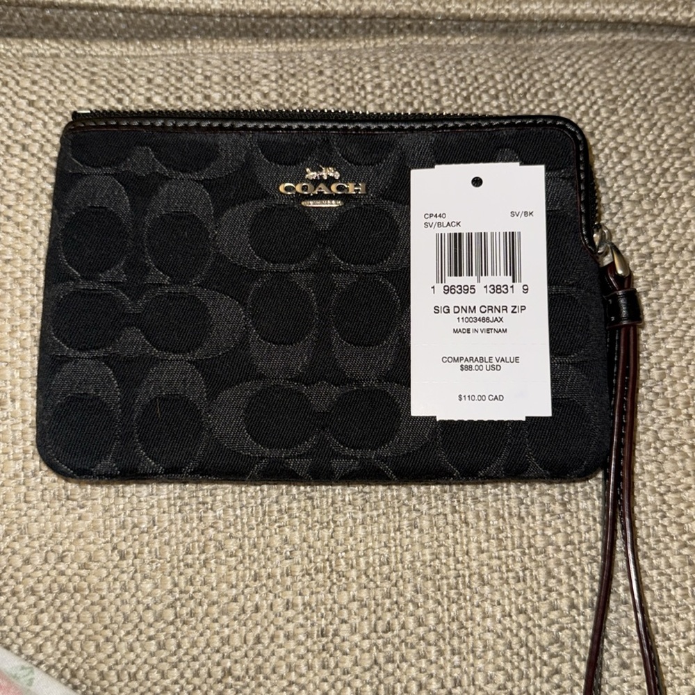Coach Corner Zip Wristlet In Signature Denim Wristlet